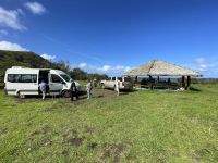 Mittagessen am Steinbruch Ranu Raraku