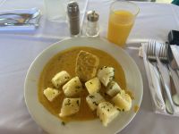 Mittagessen auf dem Ausflugsboot