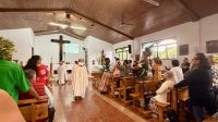 Gottesdienst, Osterinseln &ndash; &copy; Mareike Schmidt (Eberhardt TRAVEL)