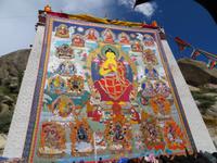 0554 Lhasa - Sera-Kloster - Shoton-Fest - Gebetszeremonie - der Teppich der Vergangenheit Buddhas