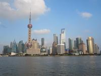Shanghai - am Bund vor der Skyline
