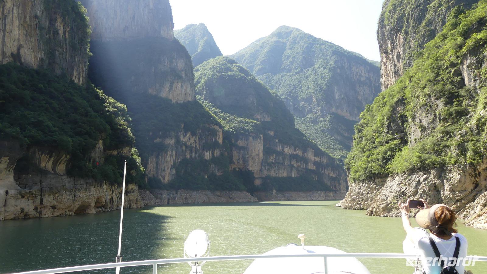 auf dem Nebenfluss &ndash; &copy;  (Eberhardt TRAVEL)