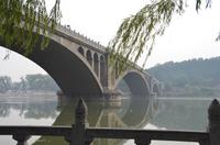 Lotusbrücke über den Yihe-Fluss