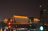 Lasershow am Südtor der Stadtmauer in Xi'an, Lichterfahrt