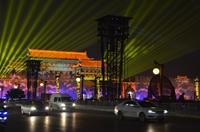 Lasershow am Südtor der Stadtmauer in Xi'an, Lichterfahrt
