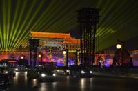 Lasershow am Südtor der Stadtmauer in Xi'an, Lichterfahrt