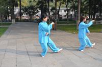 Tai Chi-Meisterin und -Schülerin