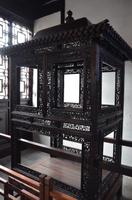 Wintersänfte aus Mahagoni-Holz