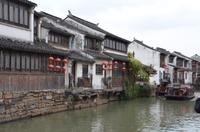 Bootsfahrt auf dem Seitenkanal des Kaiserkanals