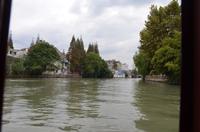 Bootsfahrt auf dem Seitenkanal des Kaiserkanals