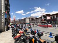 Lhasa - Straßenszene