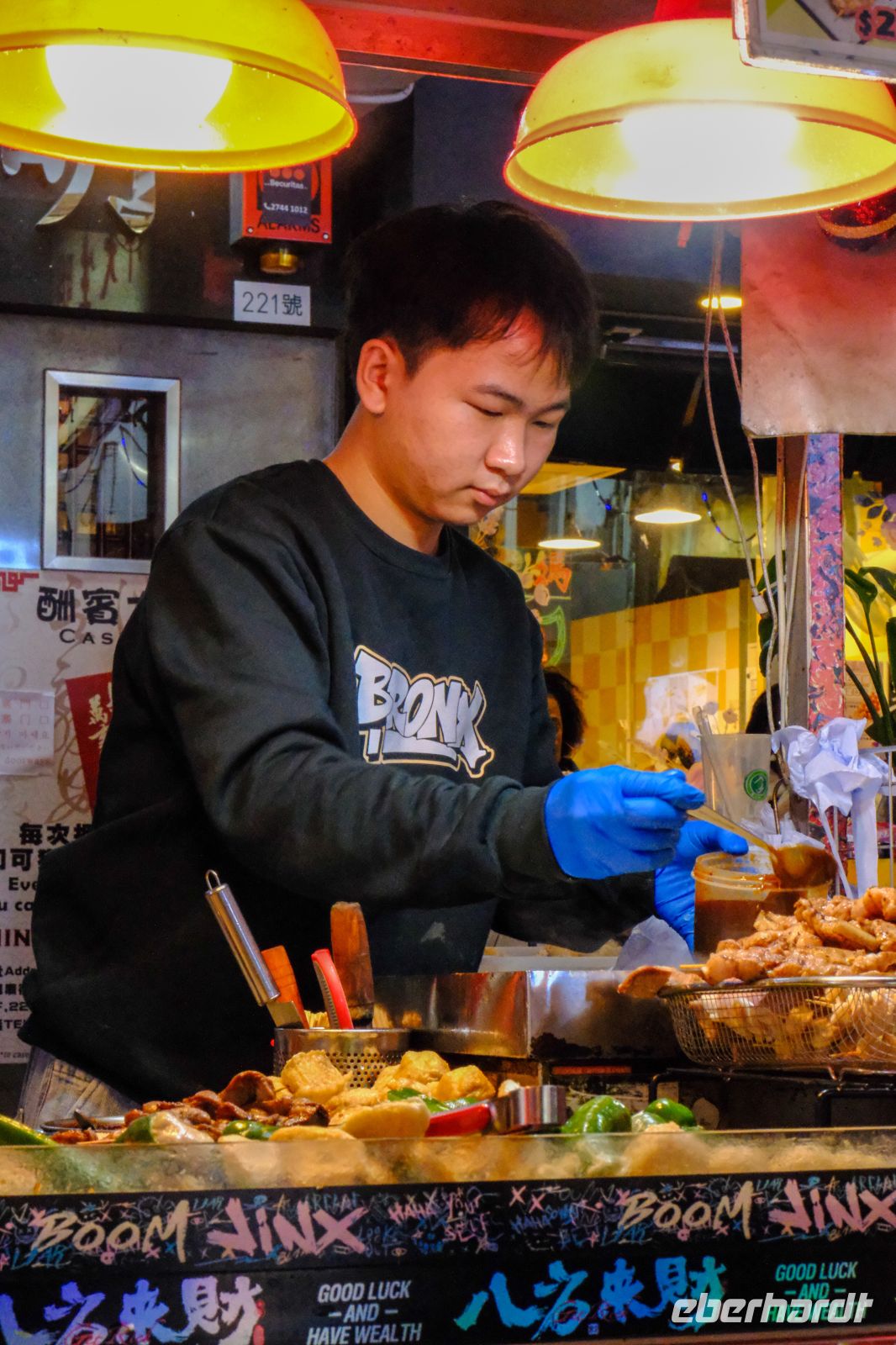 Streetfood auf der Temple Street in Hongkong 