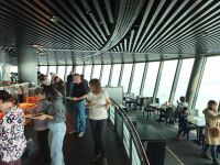 Drehrestaurant mit Buffet auf dem Macau Tower in Macau 
