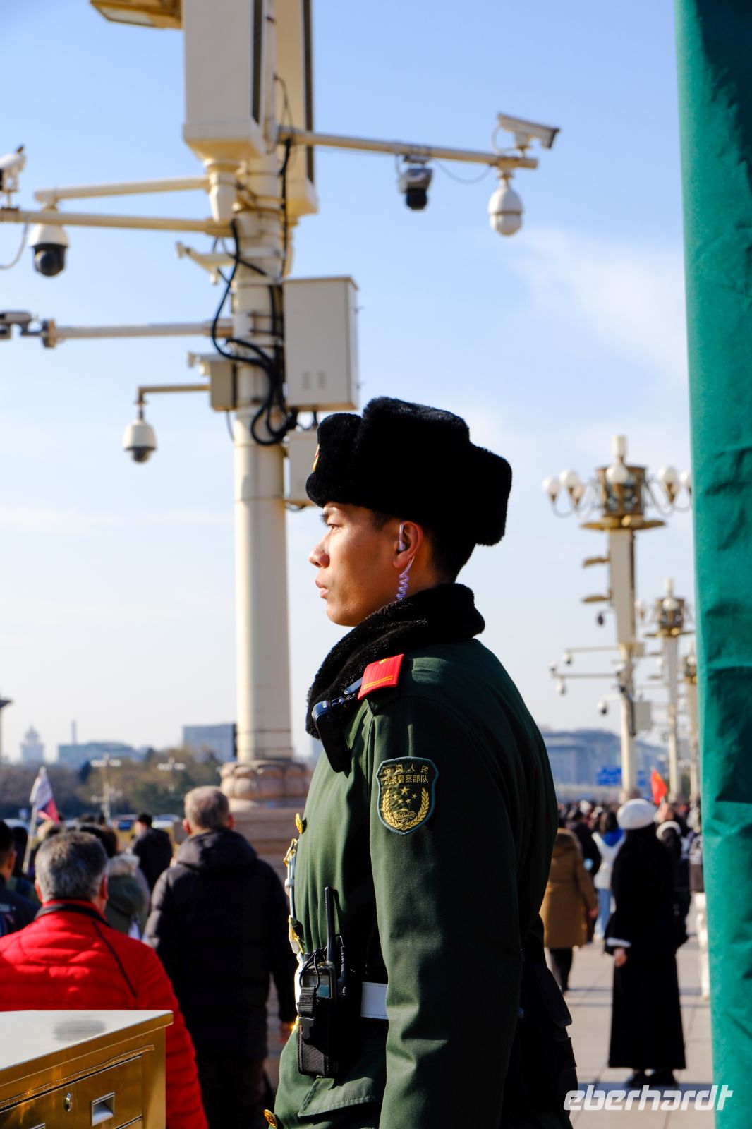 Soldat am Tiananmen Platz in Peking - China