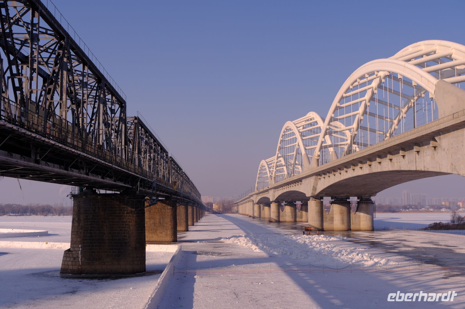 Eisenbahnbrücke in Harbin - China