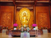 Große Wildganspagode, Xi'an, Buddafigur &ndash; &copy; Monika Cortese (Eberhardt TRAVEL)