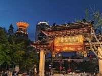 Lichterfahrt in Shanghai  &ndash; &copy; Monika Cortese (Eberhardt TRAVEL)