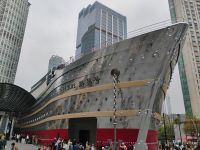 Louis Vuitton Schiff  &ndash; &copy; Monika Cortese (Eberhardt TRAVEL)