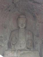 Buddha-Figur in den Drachentor-Grotten