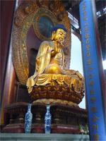 20 Meter großer Buddha