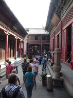 Besuch im Guiyuan-Kloster in Wuhan
