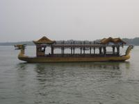 Peking - Drachenboot auf dem See beim Sommerpalast