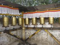 Im Drepung Kloster - Gebetsmühlen