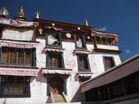 Drepung Kloster - die frühere Residenz der Dalai Lamas  