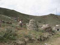 Stopp in einem Dorf unterwegs an der Landstraße