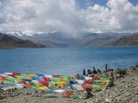 Wir sind am Ufer des See Yamdok Yutsho angekommen