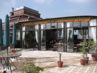 Kathmandu - Frühstücksrestaurant / Cafe unseres Hotels mit Dachterrasse