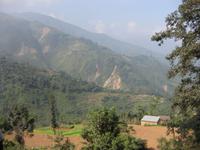 Wir verlassen Kathmandu und fahren über den Prithvi Highway in Richtung Pokhara