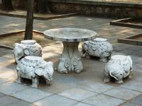 085 Hübsche Sitzgelegenheit