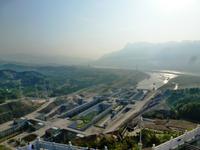 226 Der Staudamm von oben