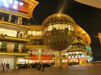 301 Auf dem Weg zur Akrobatikshow