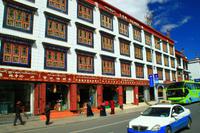 110 Auf den Straßen Lhasas