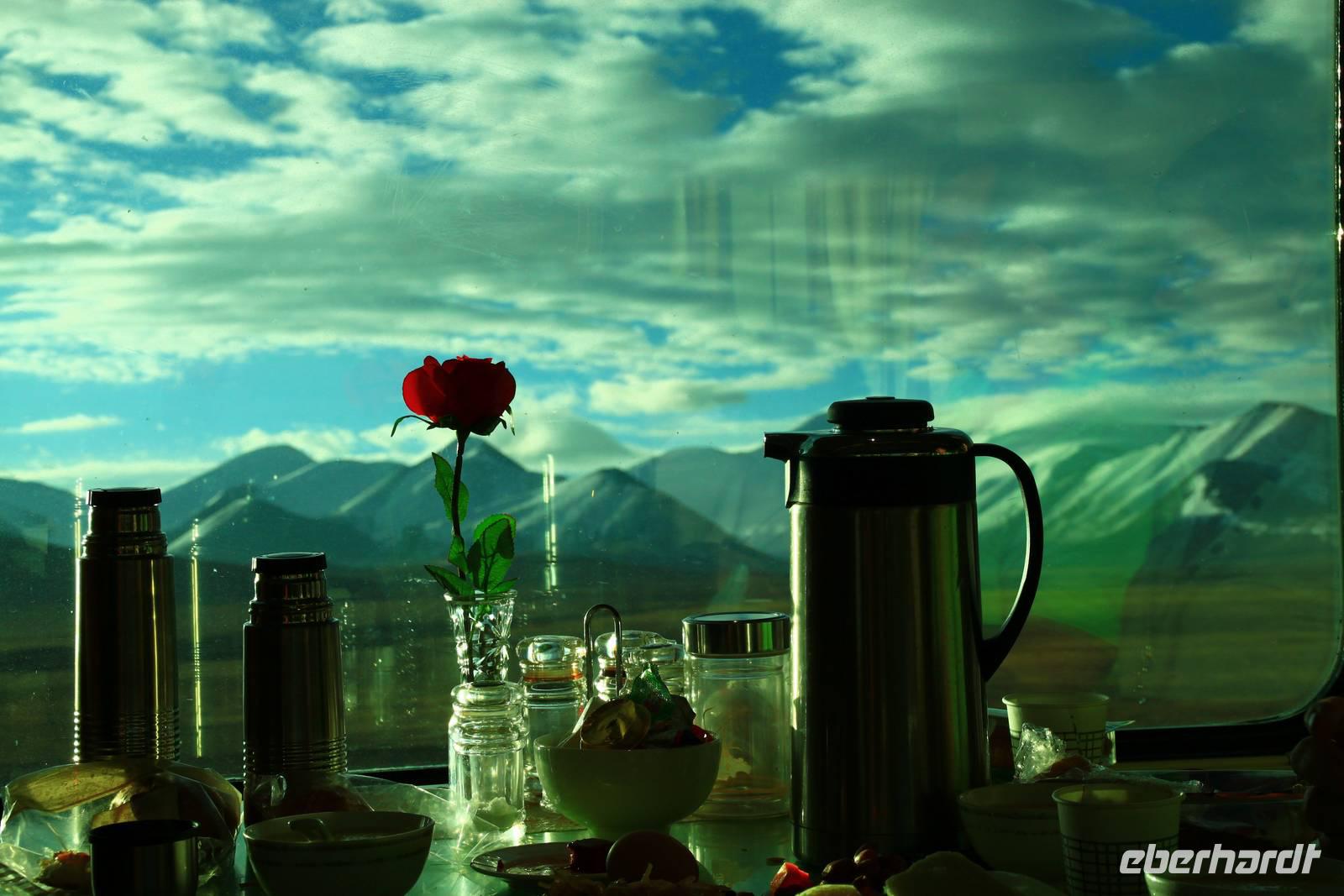 97 In der Tibet-Bahn