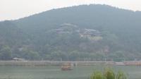 678_Longmen-Grotten - Blick zum Ostufer des Yi-Flusses