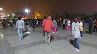 984_Tanz auf dem Platz vor der Wildganspagode in Xi'an
