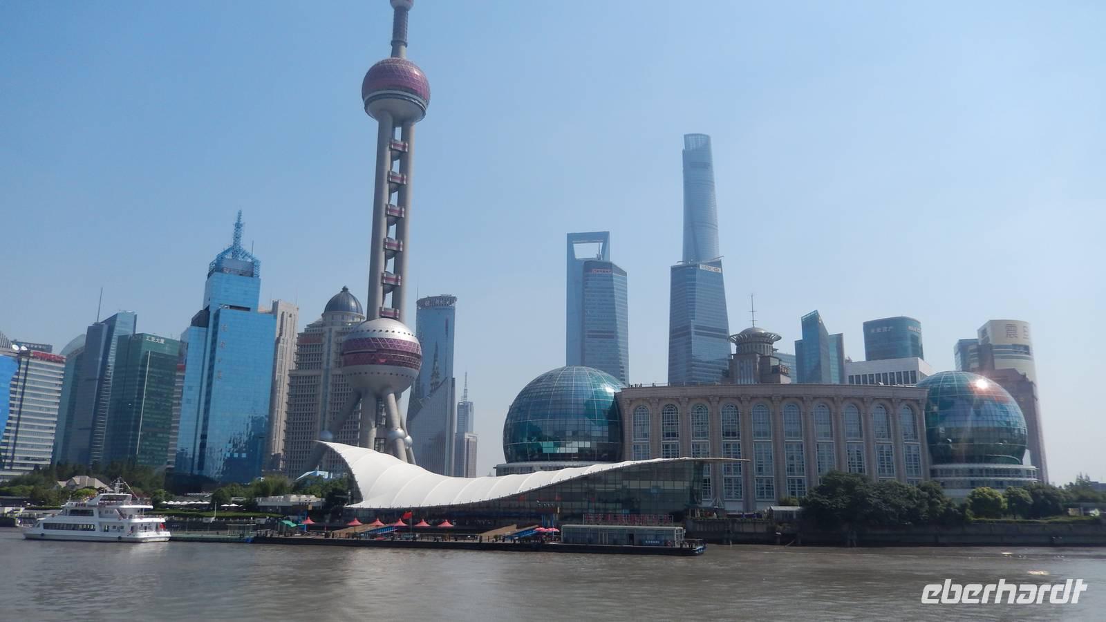 Shanghai, Hafenrundfahrt