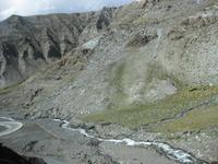 Wir verlassen den Kharola Pass