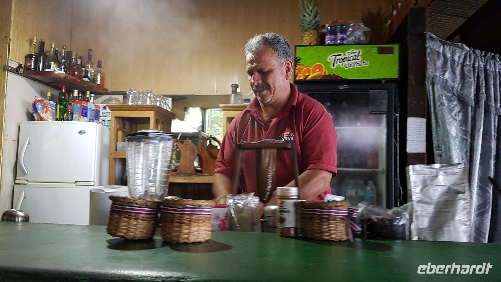Costa Rica, beim Kaffee Bauern, Verkostung