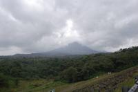 Volcan Arenal im Nebel