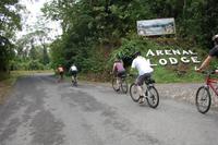 Fahrt um den Arenalsee