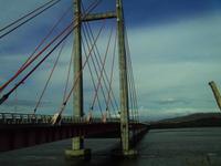 Hängebrücke made in Taiwan über den Fluss Tempisque