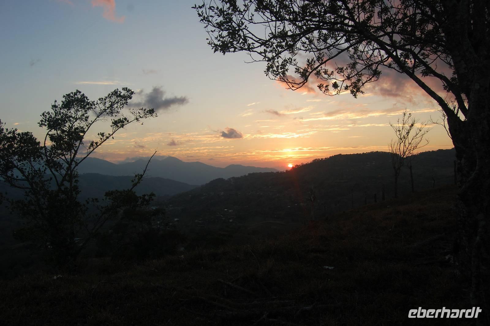 Unser letzter Sonnenuntergang in Costa Ricas Bergen