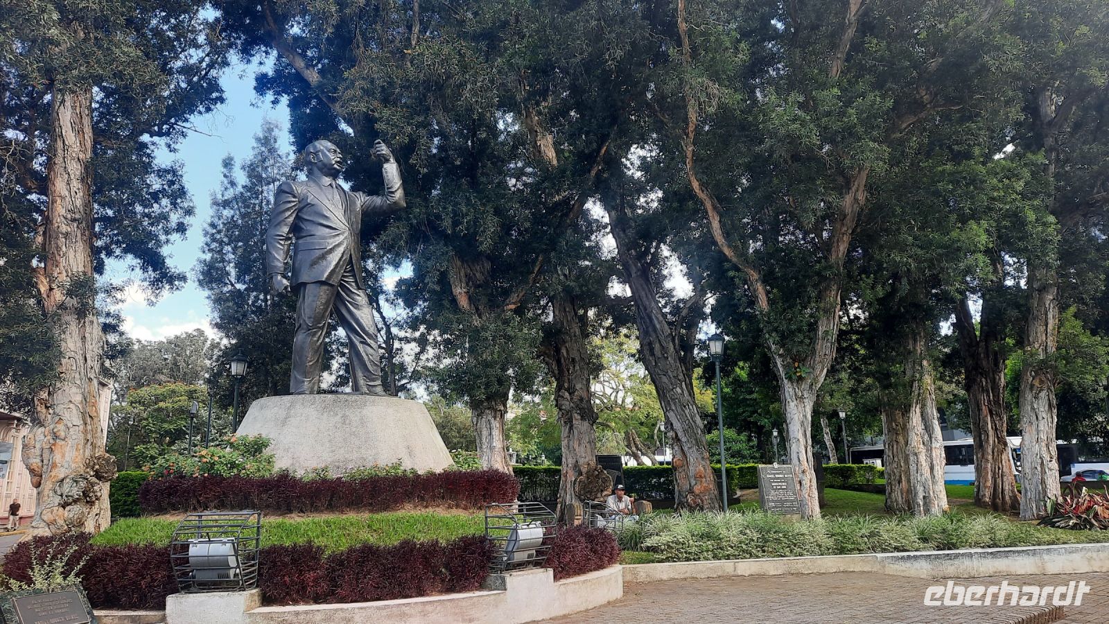 307 – Costa Rica, San Jeso, Park, Denkmal Daniel Oduber Quiros