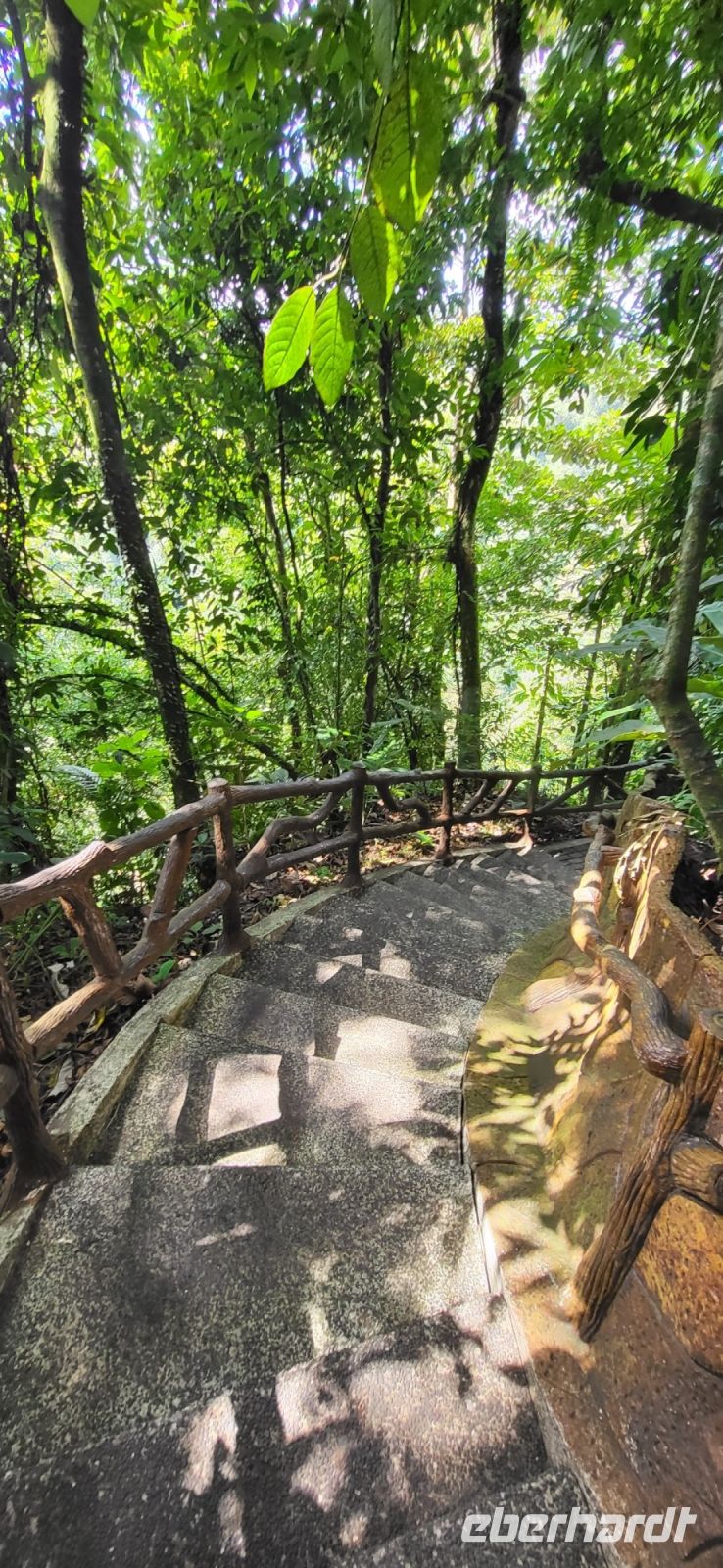 43 530 Stufen bergab und wieder bergauf