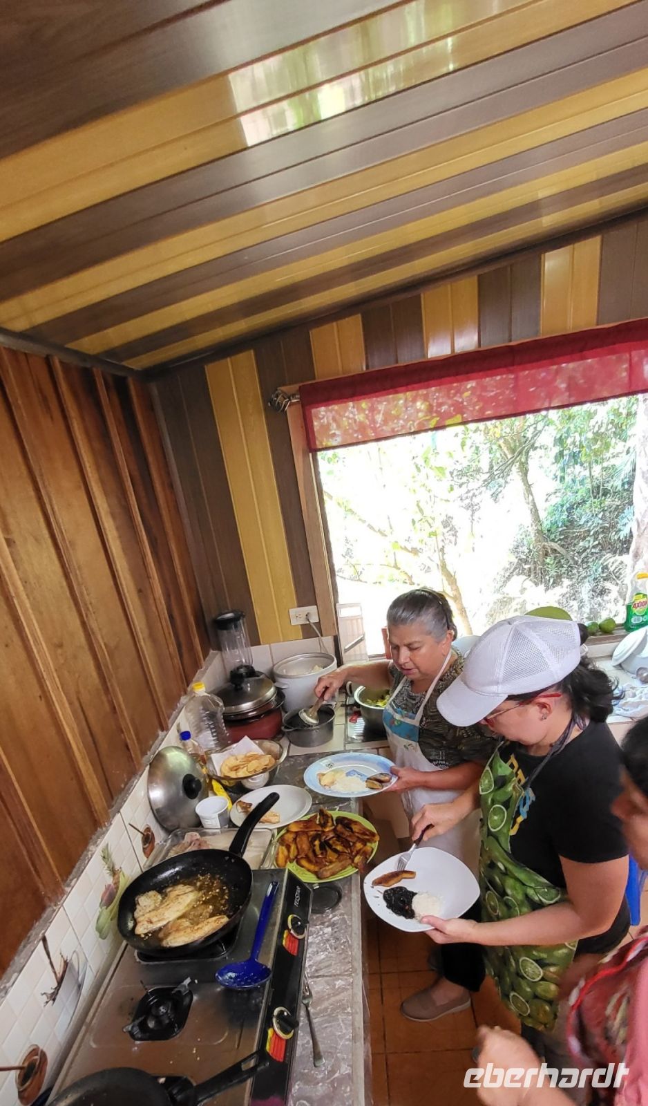 143 Mittagessen bei Dona Hermida