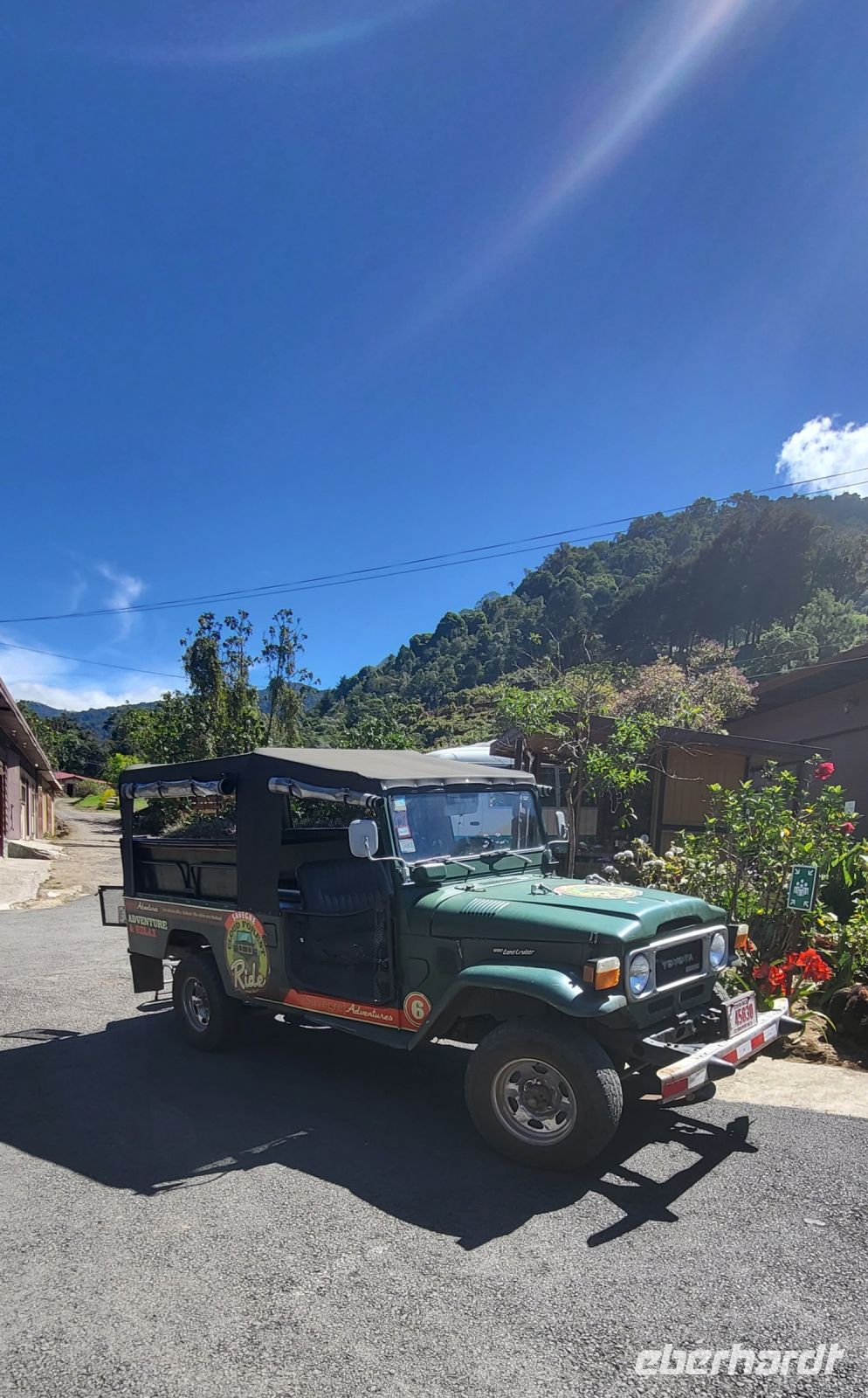 320 Jeeps fahren uns zur Aussichtsplattform